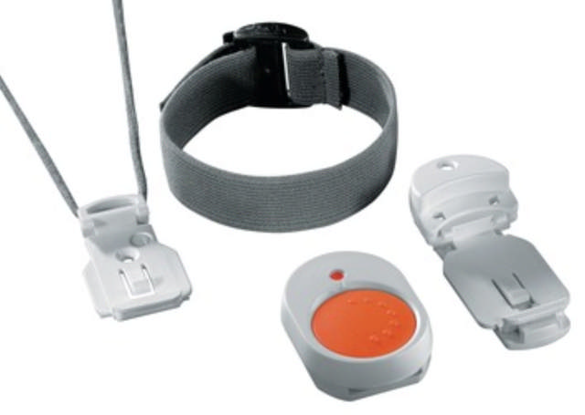 Nødtryk med armbånd 