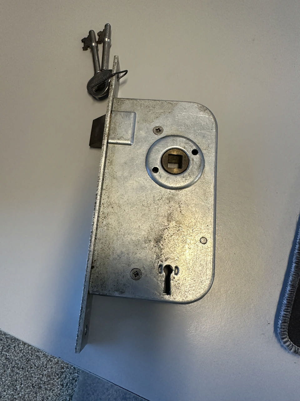 Ruko Kamlås med firkantstolpe