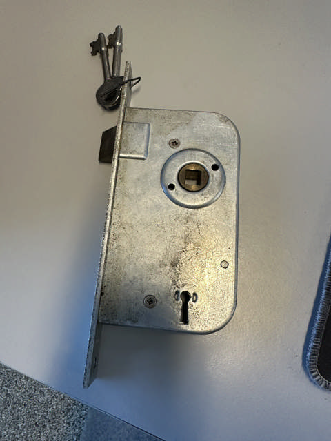 Ruko Kamlås med firkantstolpe