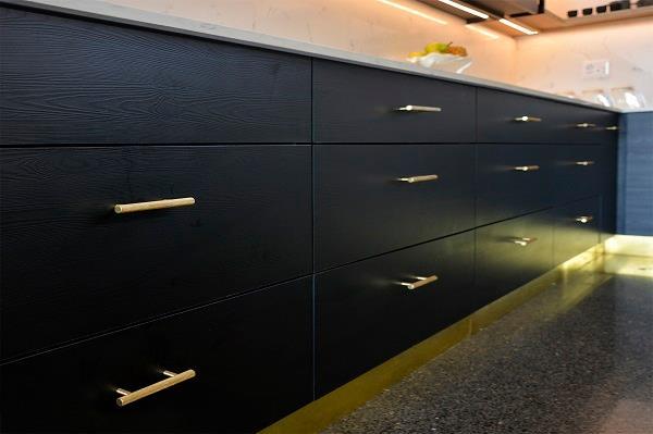 Møbelgreb Grip, cc 96mm Satineret Messing